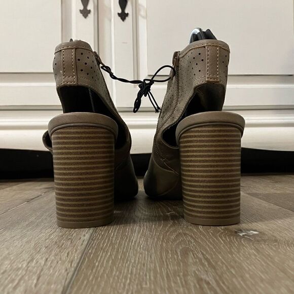 A.N.A. Tasha Zip Peep Toe Heeled Ankle Boots Size 11 - Picture 5 of 9